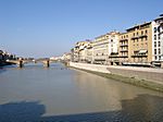 n&ouml;rdl. Arno-Ufer von Ponte Vecchio aus